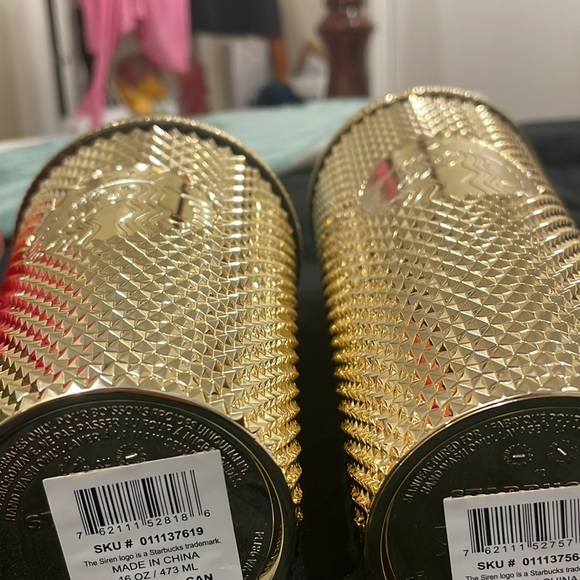 Metallic Gold Starbucks Holiday Cup 2022 (Choose from Venti and Grande) - Picture 3 of 5